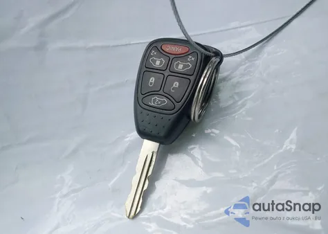 2005 Chrysler Town & Country Limited z USA, uszkodzony, nr VIN 2C8GP64L05R319265